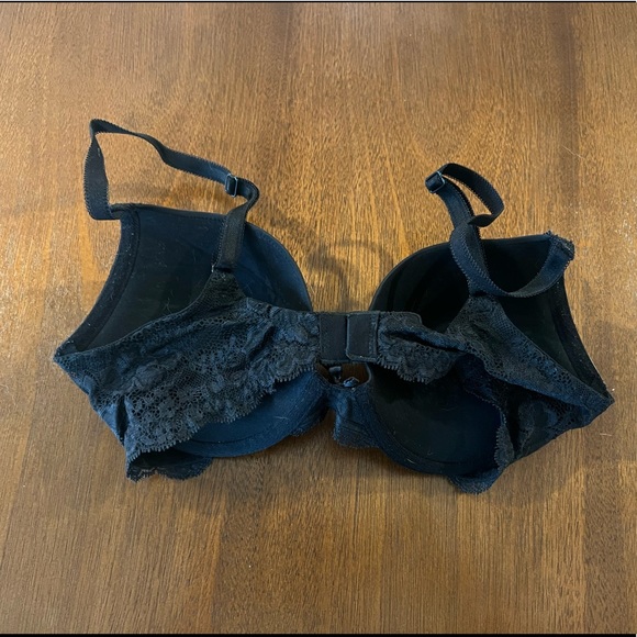 VS Dream Angels Push Up Bra - Picture 2 of 4